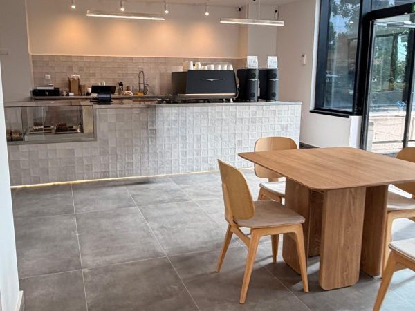 Local comercial – trabajo de Leodaniart