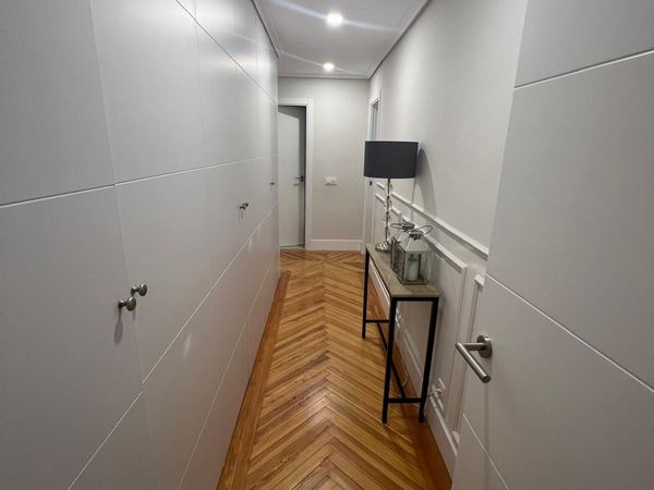 Pasillo / escalera – trabajo de Leodaniart