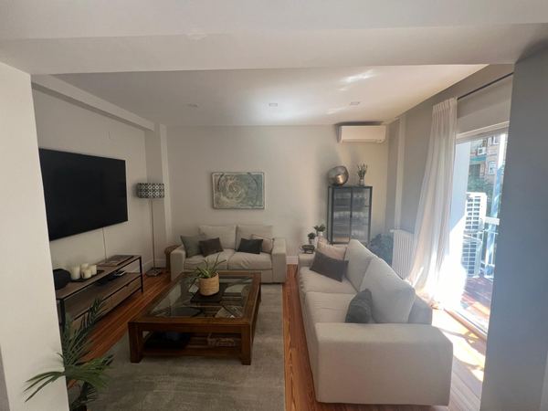 Salón reformado – trabajo de Leodaniart